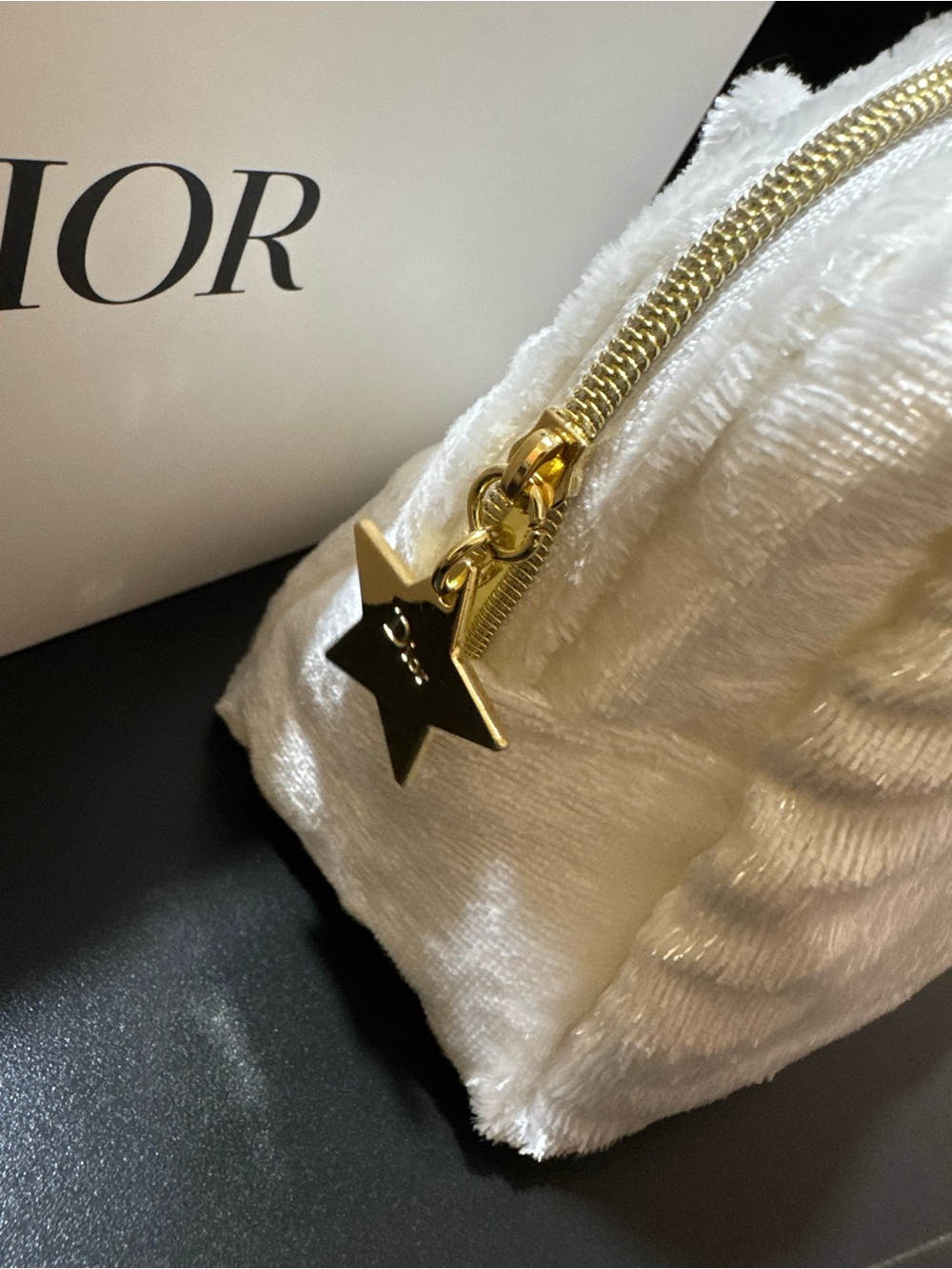 Dior White Velvet CD Logo Cosmetic Pouch - Picture 4 of 10